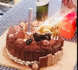 Pastel Choco Moto- Delux