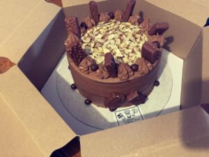 Pastel Sonrisa de Chocolate - Image 2